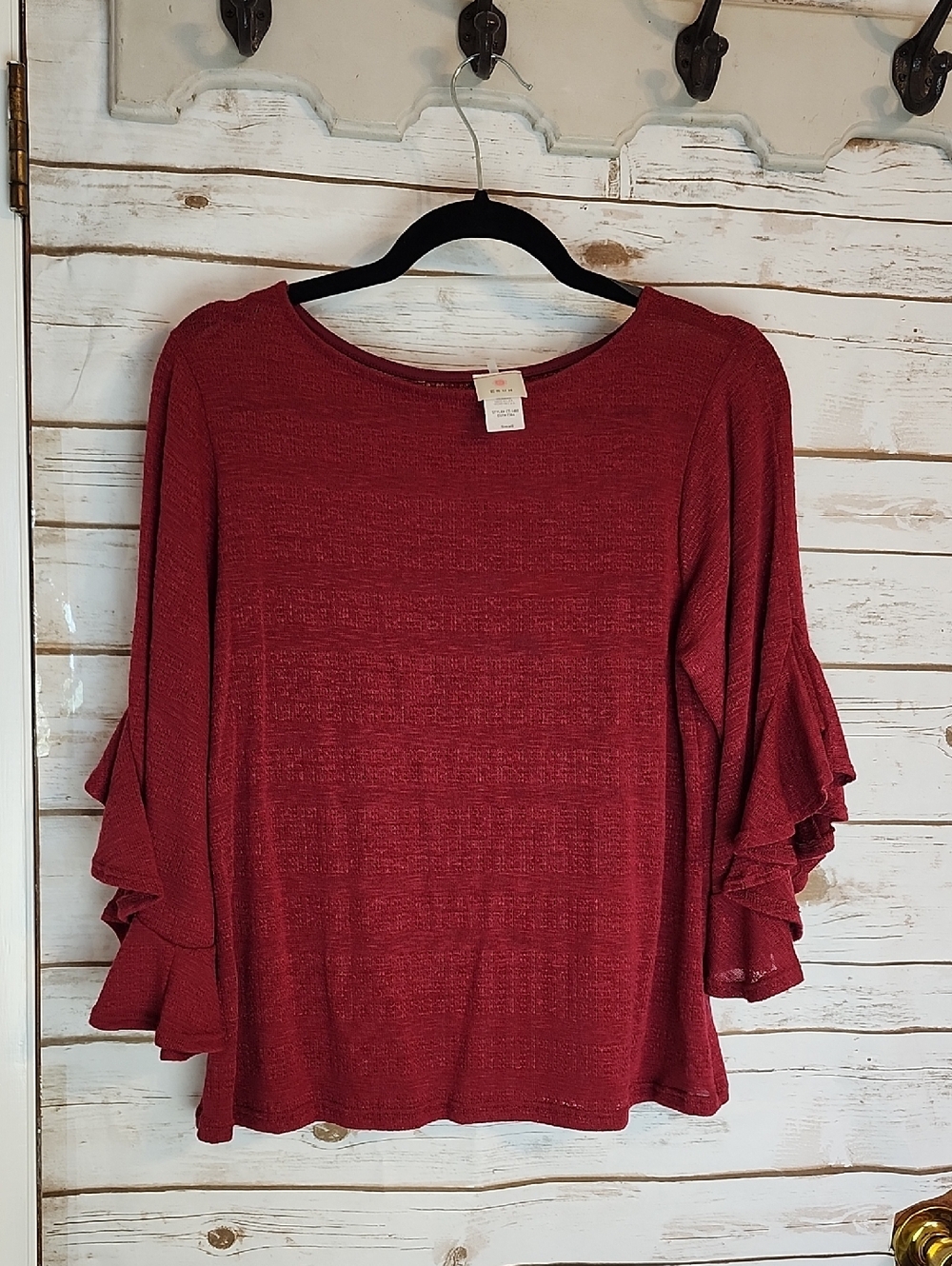 Women's Ruffle Sleeve Knit Top - Burgundy